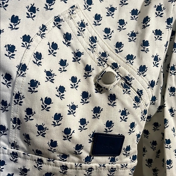 COACH Women's White and Blue Jacket - Picture 7 of 7